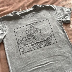 Gray Graphic T-Shirt with Wave Design